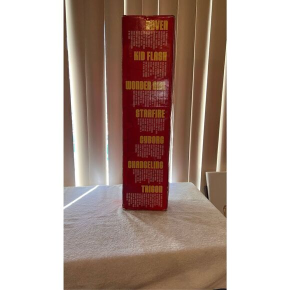 NEW DC Direct Seven - Piece PVC Set the New Teen TITANS - Picture 10 of 12